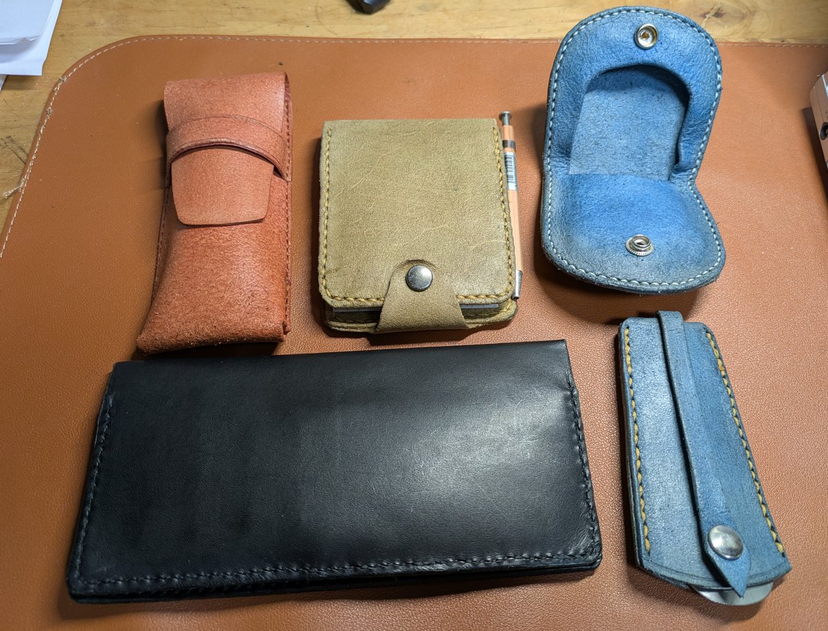Pom Craft レザークラフト作品集
